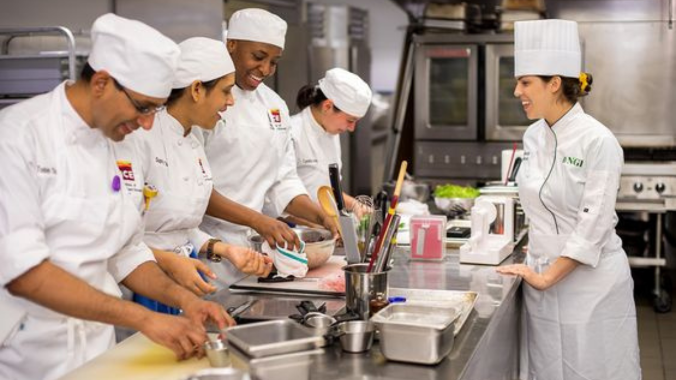 Trường đào tạo nghề bếp VCA – Nơi rèn luyện nguồn nhân lực bếp chuyên nghiệp